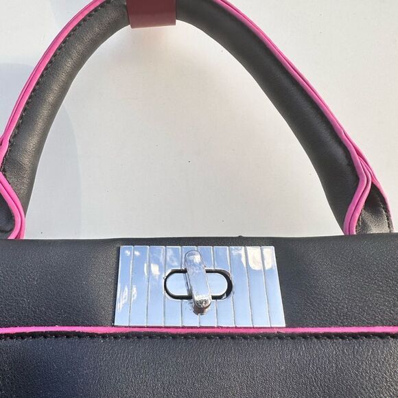 Just fab black vinyl ruffled handbag - Picture 3 of 10